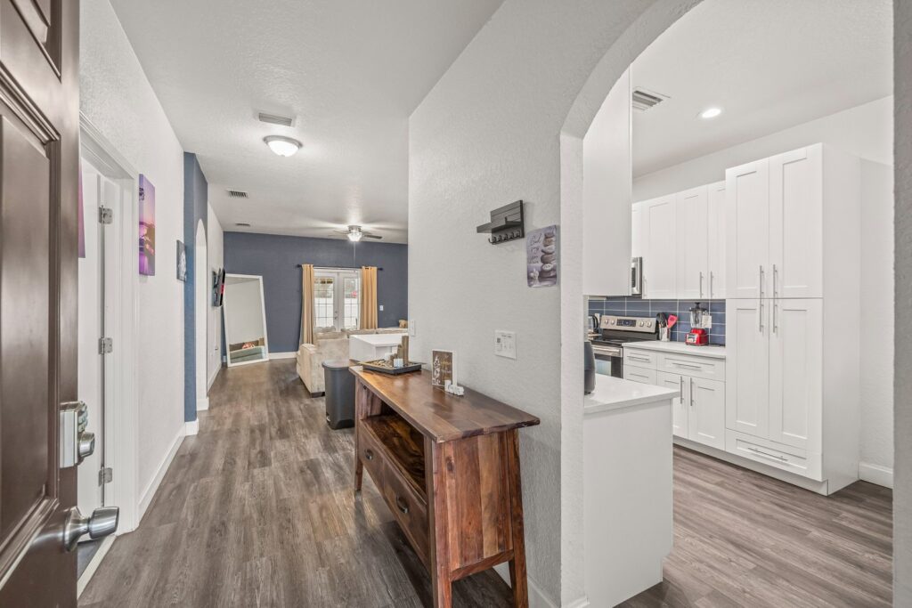 5_3016 e chelsea st-37